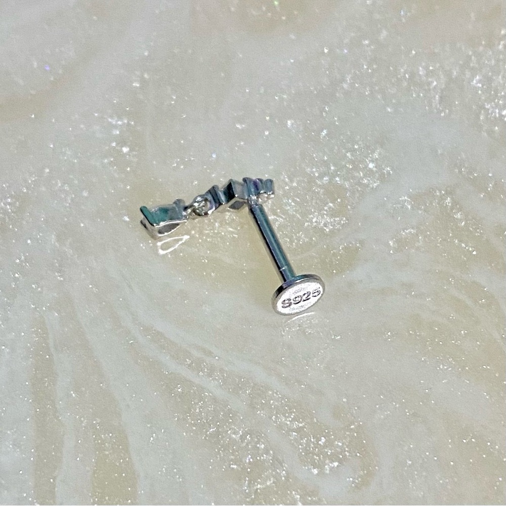 Elegant Sterling Silver Drop cartilage Earring - Picture 3 of 6